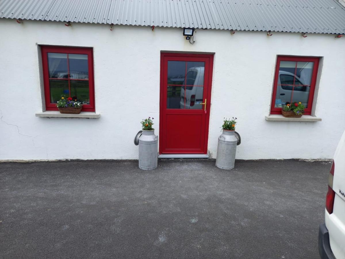 Geraghtys Farmyard Pods Hotel Belmullet Kültér fotó
