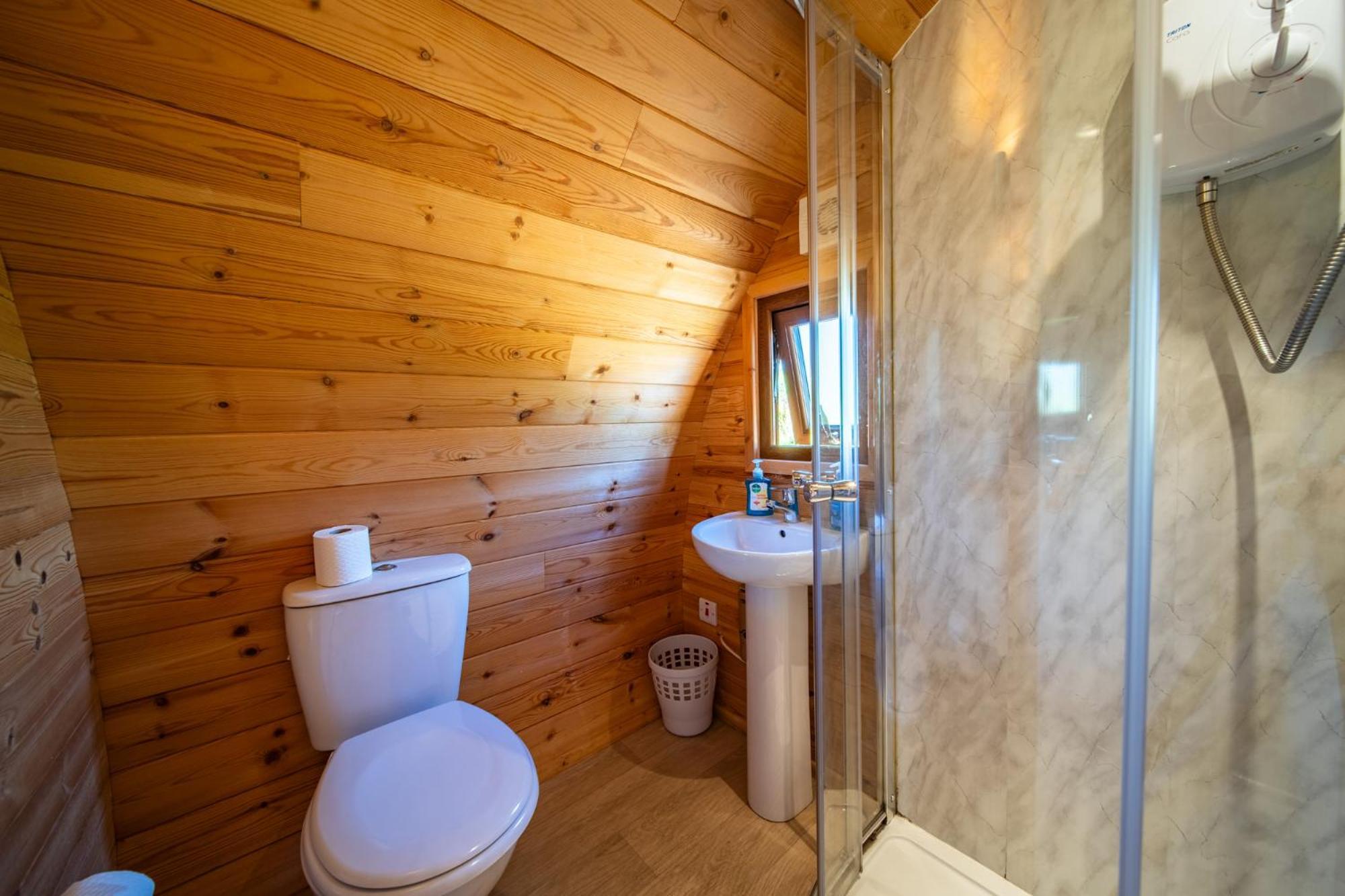 Geraghtys Farmyard Pods Hotel Belmullet Kültér fotó