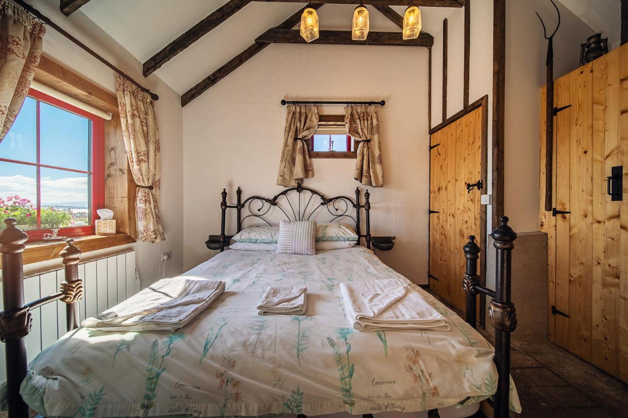 Geraghtys Farmyard Pods Hotel Belmullet Kültér fotó