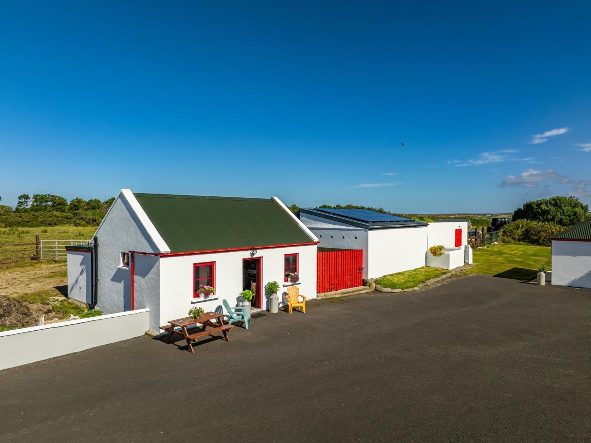 Geraghtys Farmyard Pods Hotel Belmullet Kültér fotó