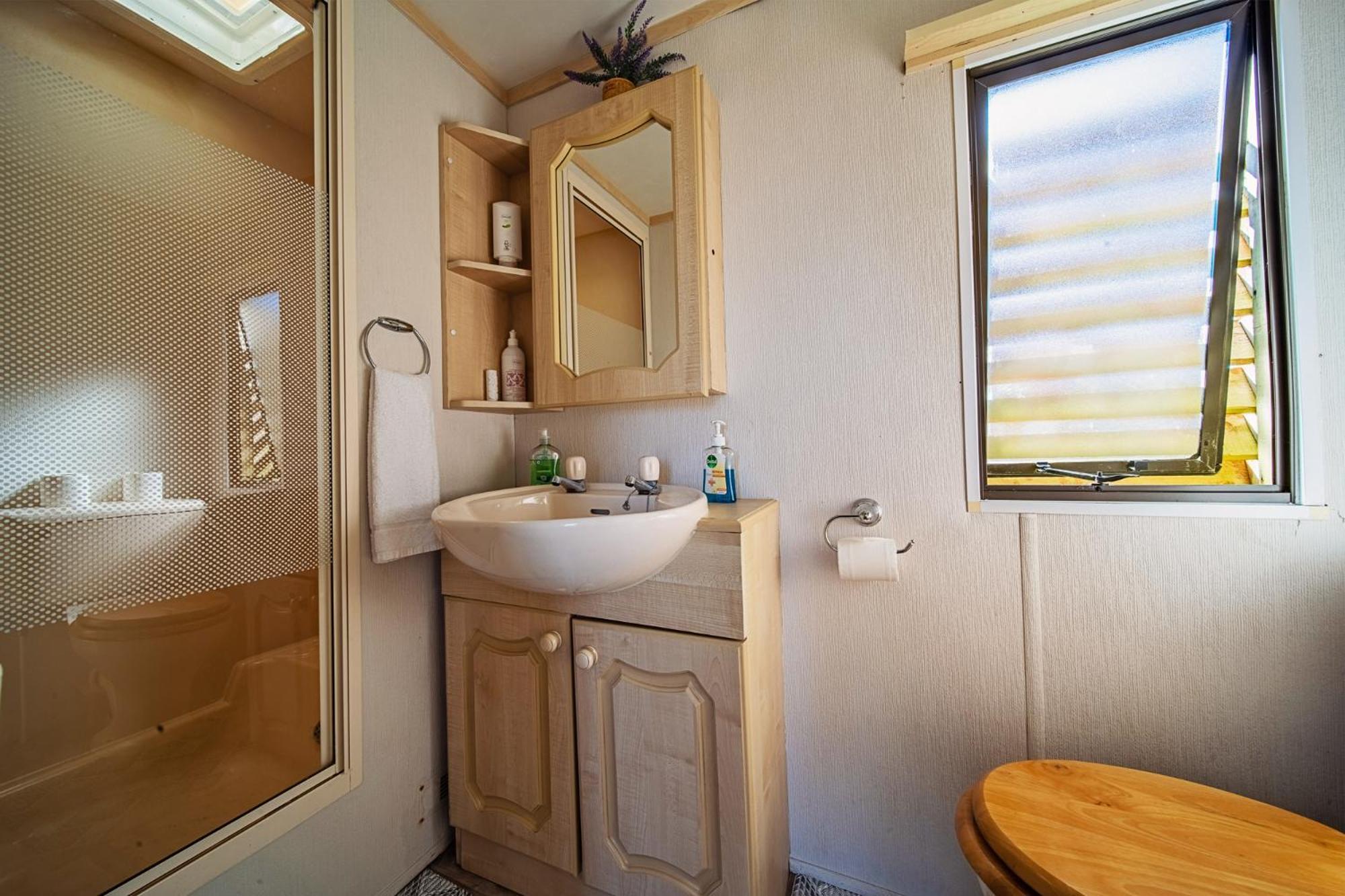 Geraghtys Farmyard Pods Hotel Belmullet Kültér fotó